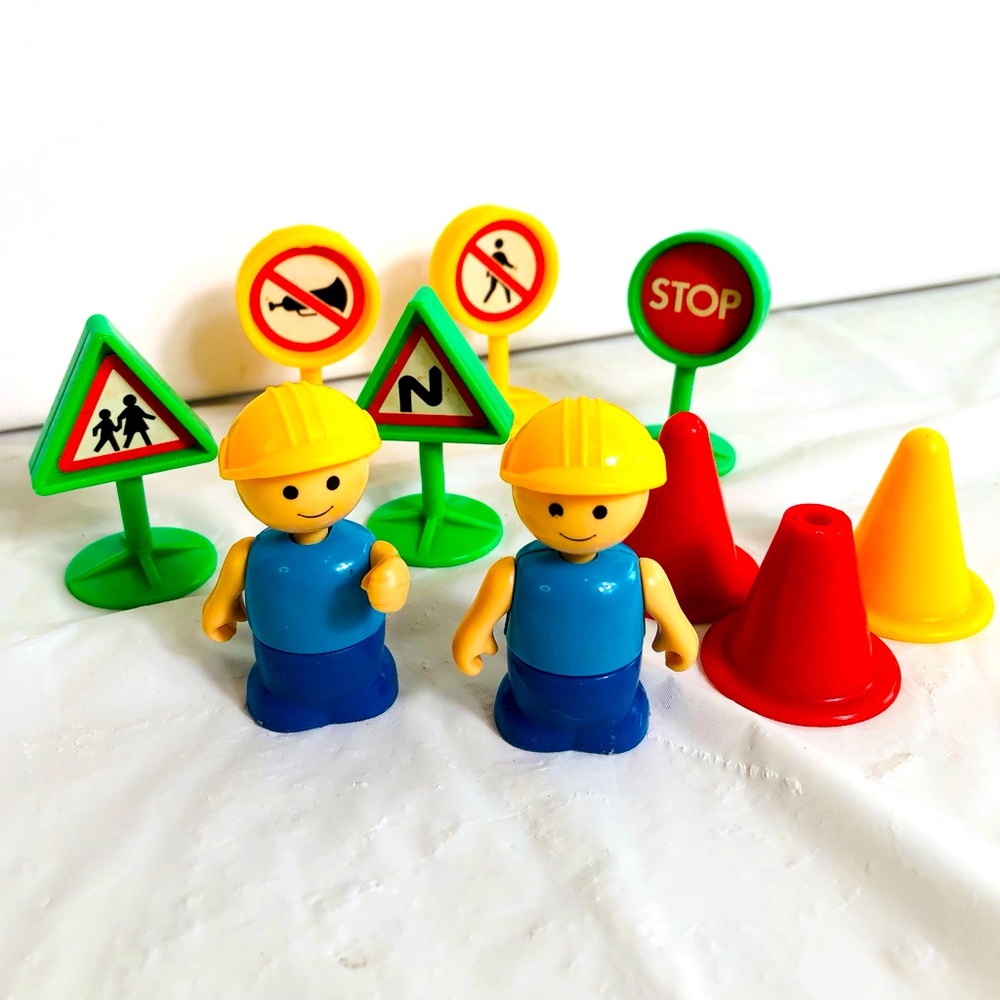 Vintage Playmates Construction Workers and road signs set of 10 pieces